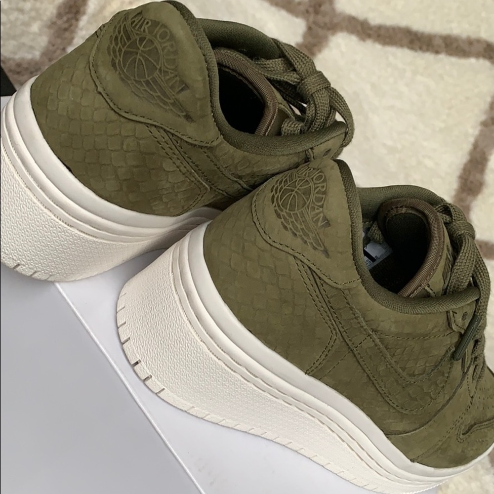 WMNS AIR JORDAN 1 RE LOW LIFTD platforms - Picture 9 of 16